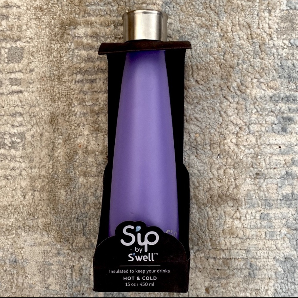 Swell water bottle
